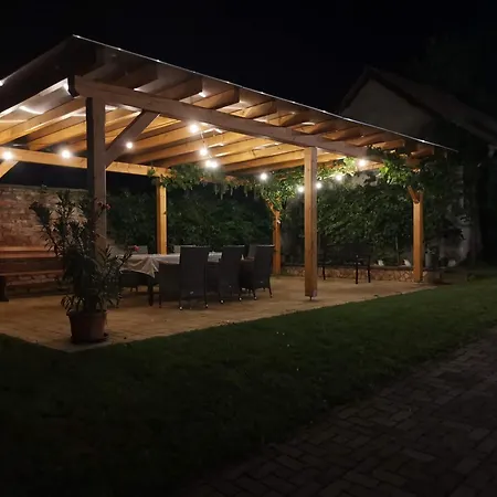 Holiday home Aranynap Vendeghaz Es Boraszat Tallya