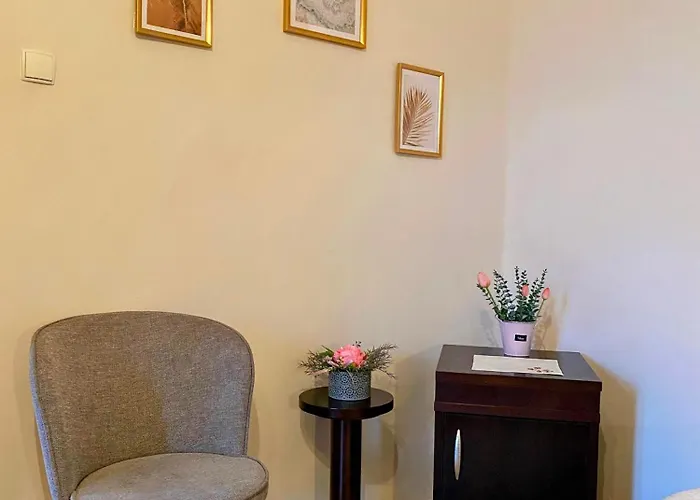 Aranynap Vendeghaz Es Boraszat